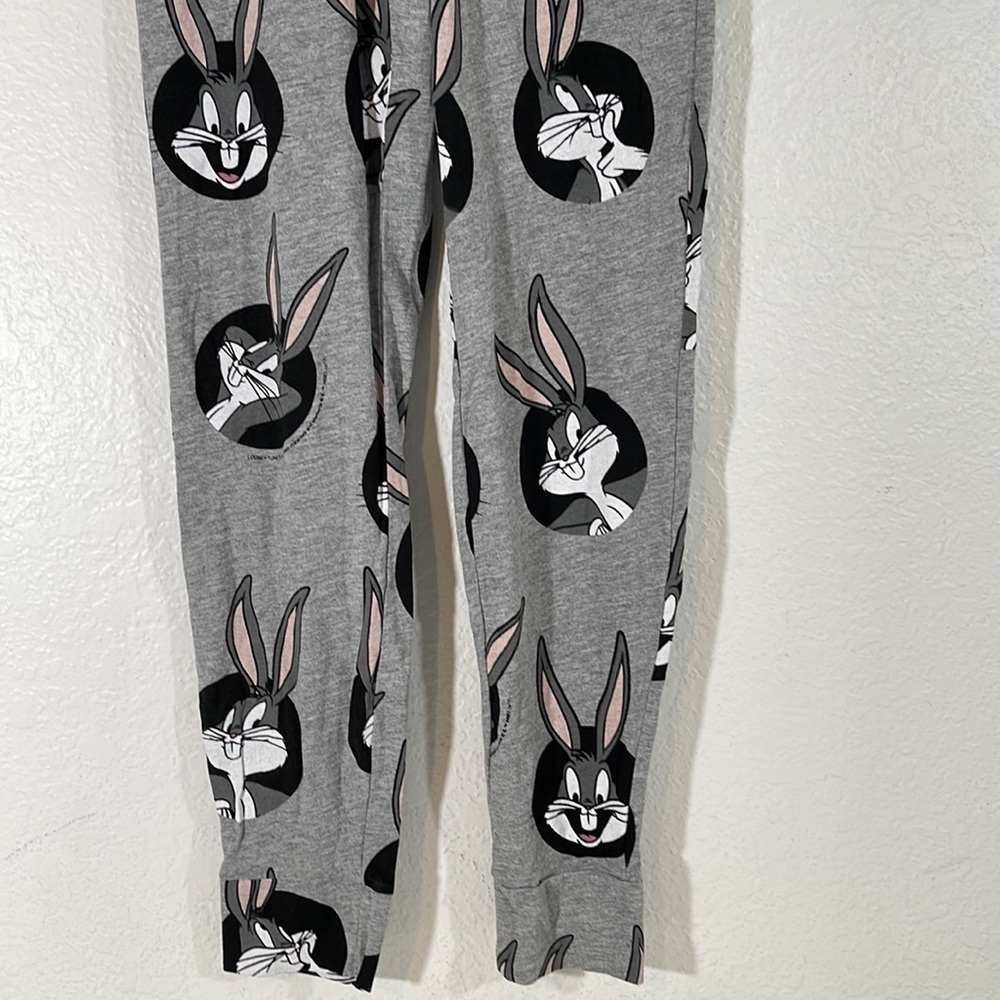 H&M DIVIDED Bugs Bunny Patterned Jersey Joggers With Pockets Size XS - Picture 4 of 10
